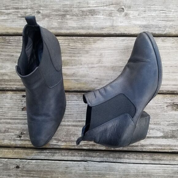 Aquatalia Women Aquatalia Fabia Black Leather Elastic Gusseted Chelsea Ankle‎ Boots Booties 8
